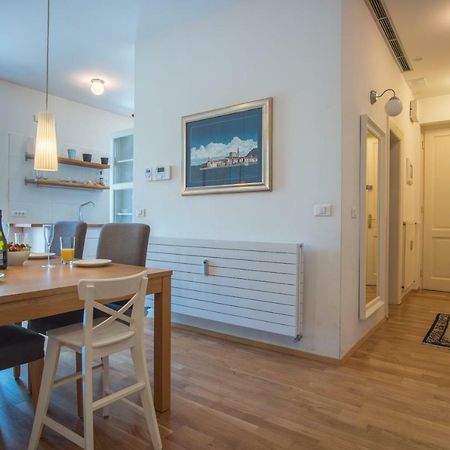 Luxury Central Apartment Любляна Екстер'єр фото