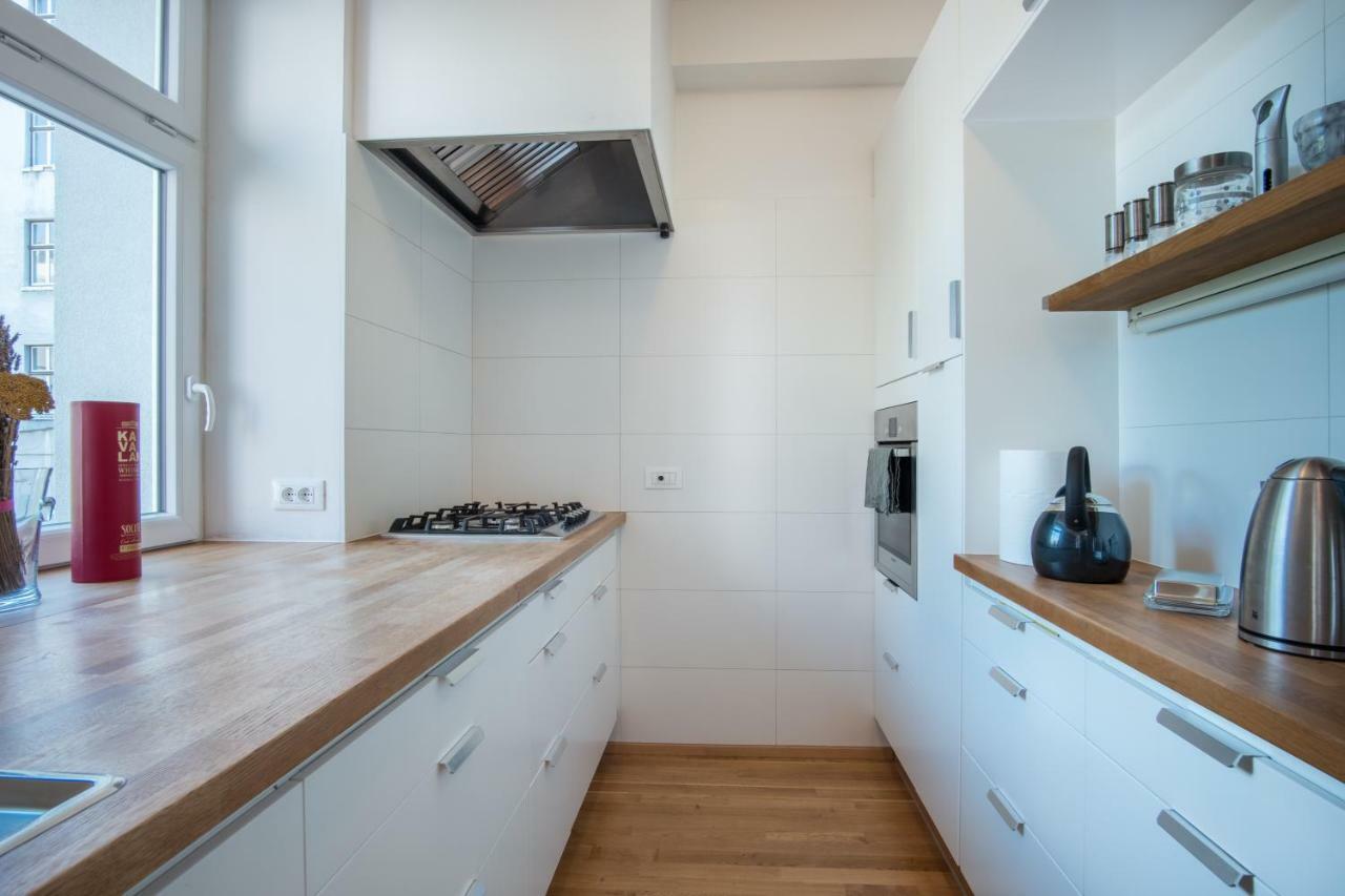 Luxury Central Apartment Любляна Екстер'єр фото