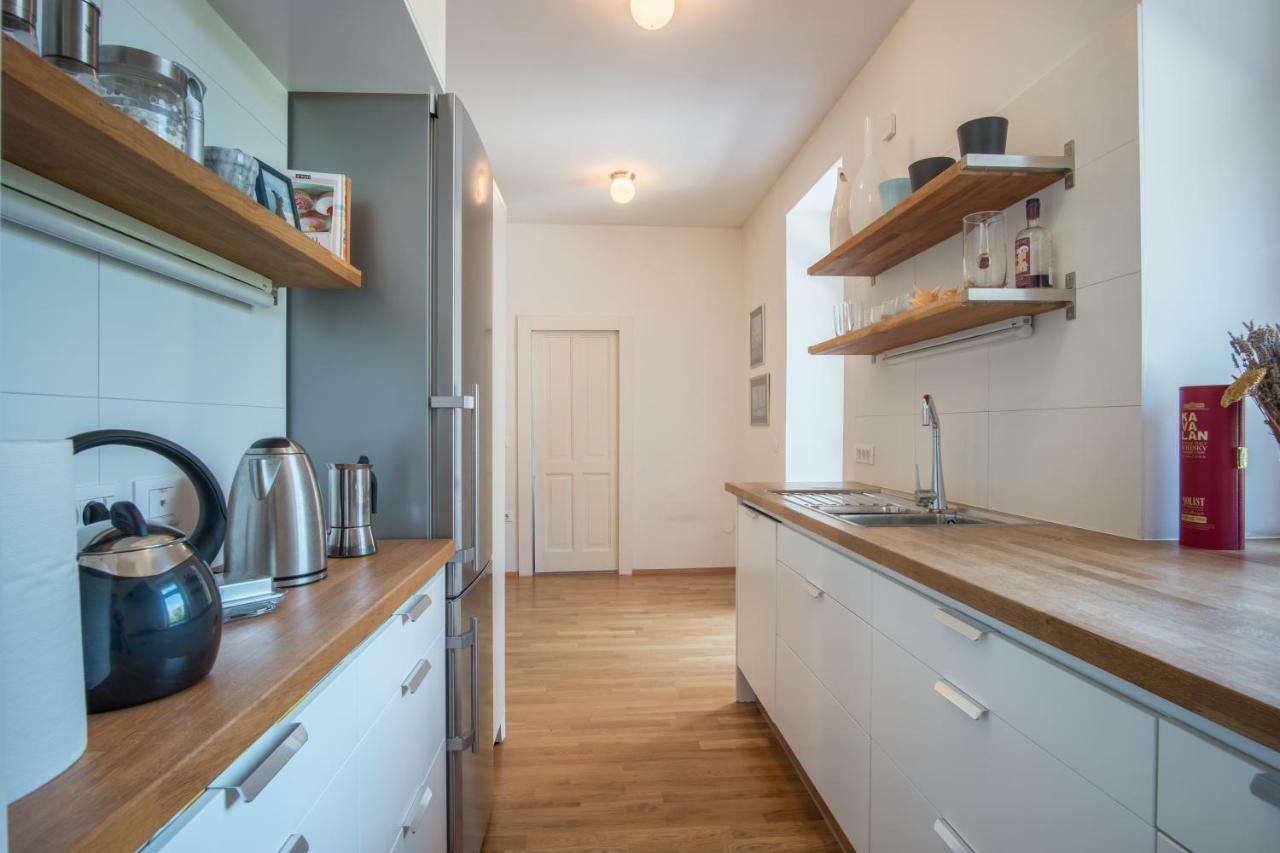 Luxury Central Apartment Любляна Екстер'єр фото