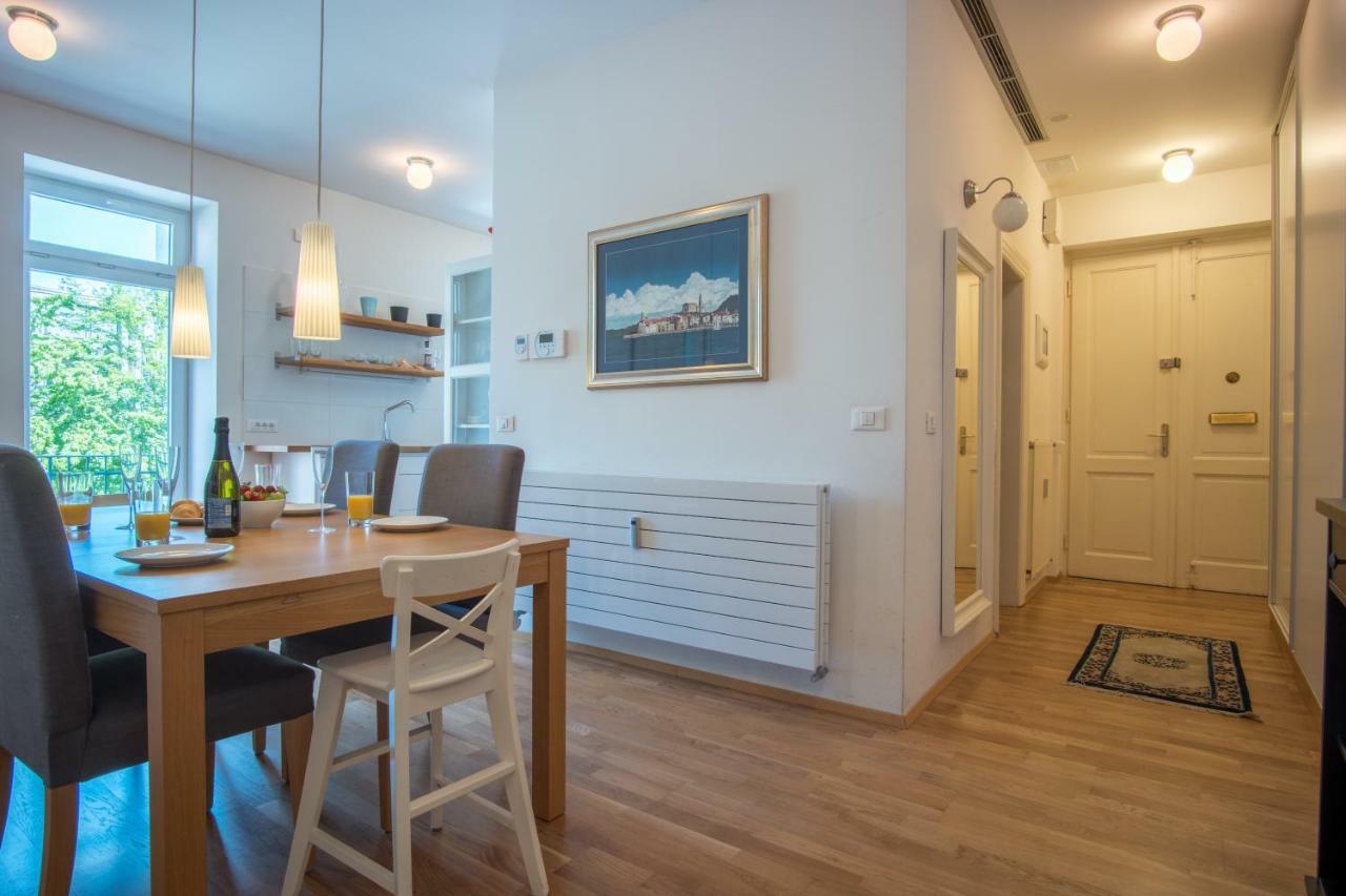 Luxury Central Apartment Любляна Екстер'єр фото